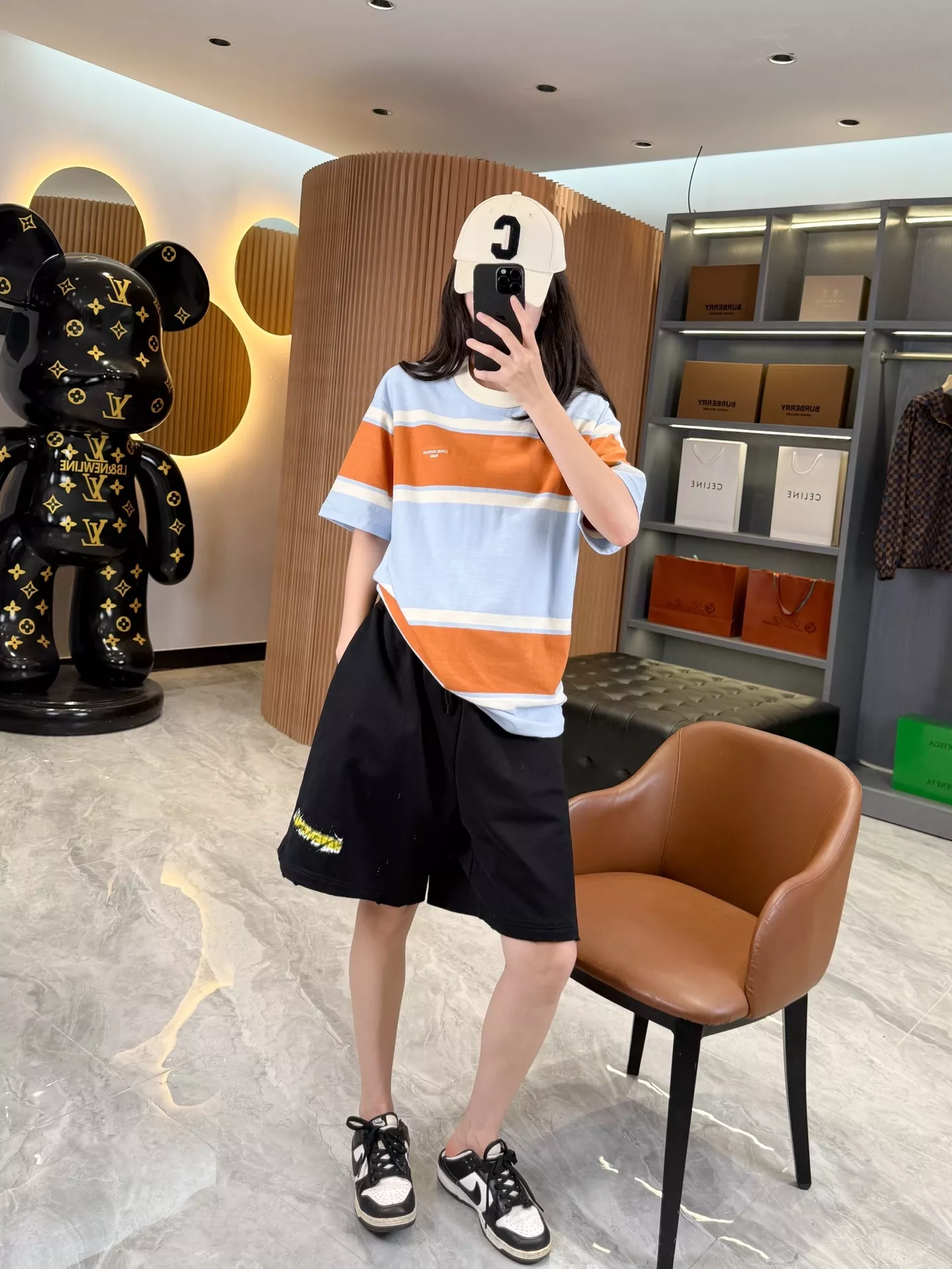 발렌시아가 그린 프린트 디테일 코튼 블렌드 하프 팬츠 상세 이미지 46
