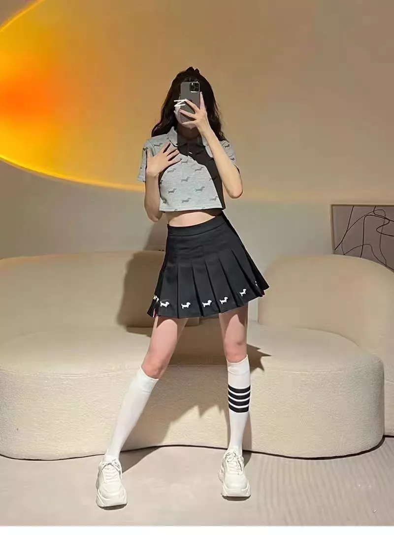 톰브라운 강아지 자수 플리츠 미니 스커트 상세 이미지 20
