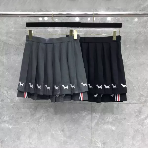 톰브라운 강아지 자수 플리츠 미니 스커트