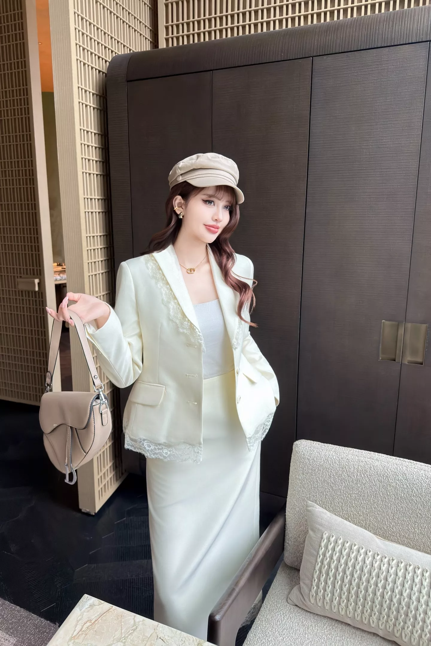 디올 레이스 배색 디테일 여성 재킷 상세 이미지 29