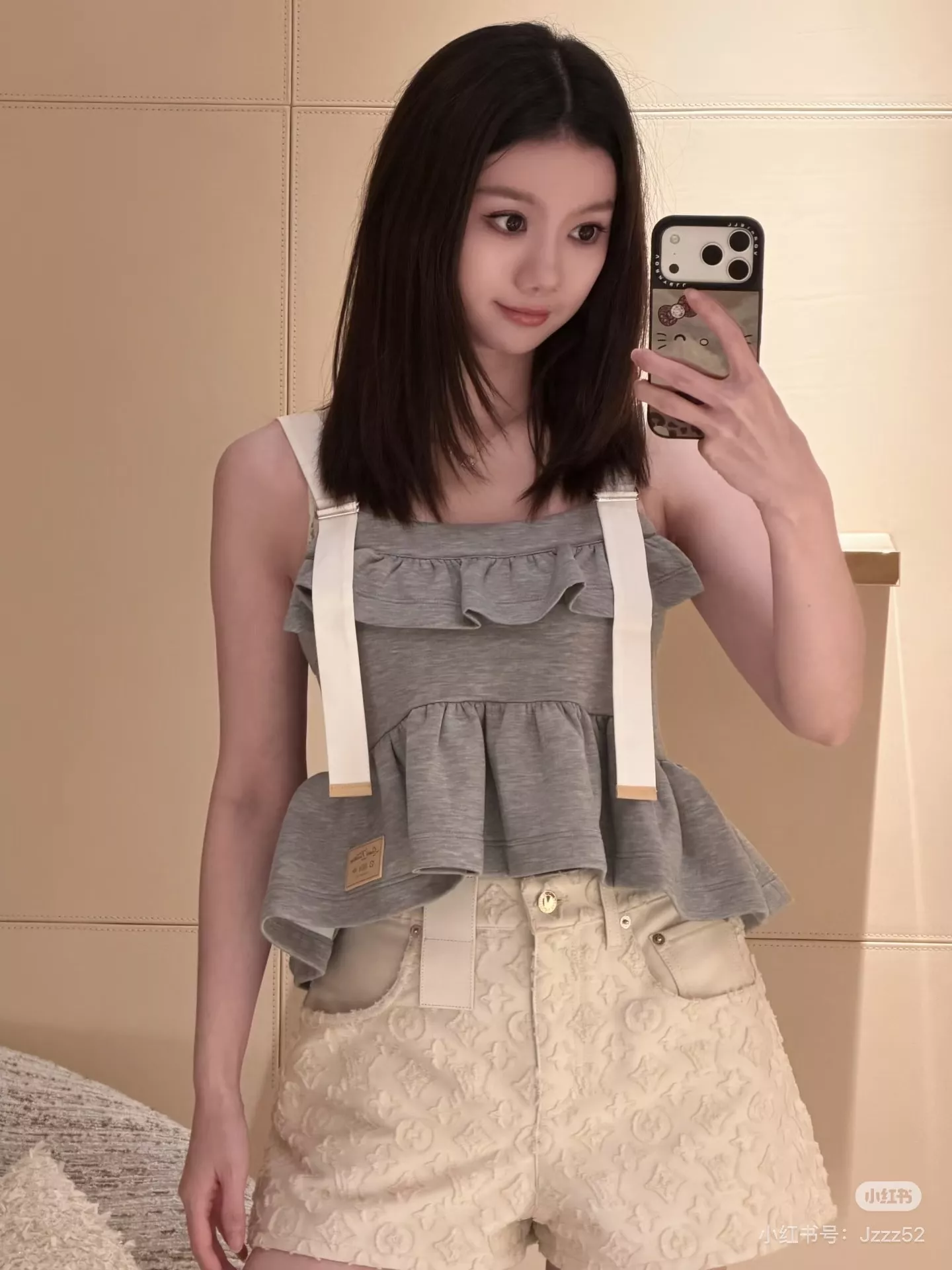 로에베 프릴 디테일 여성 슬리브리스 탑 상세 이미지 25
