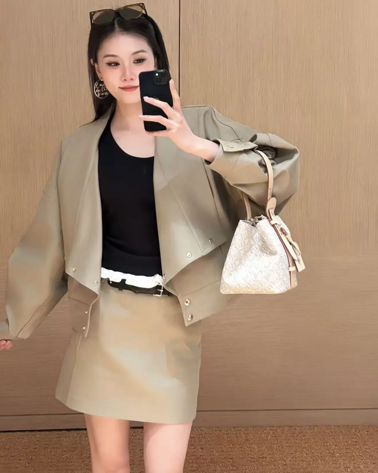 로에베 카키 하이웨이스트 미니 스커트 상세 이미지 18