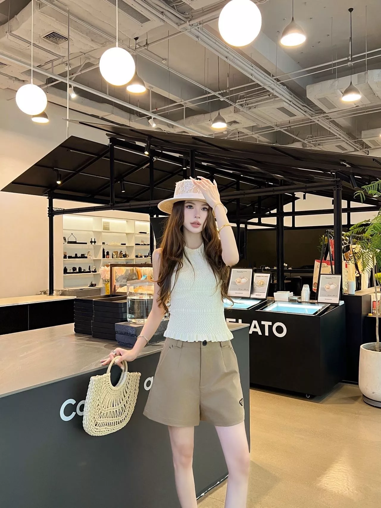 프라다 여성 하이웨이스트 하프 팬츠 상세 이미지 22