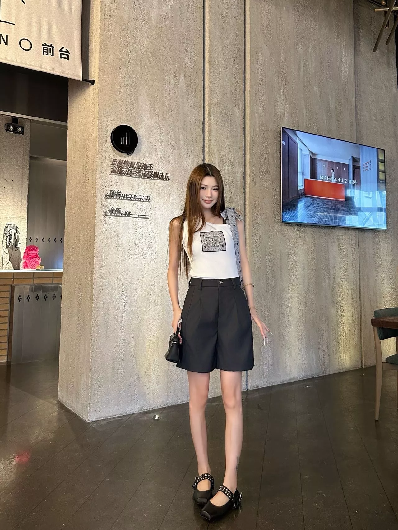 프라다 여성 하이웨이스트 정장 숏팬츠 상세 이미지 22