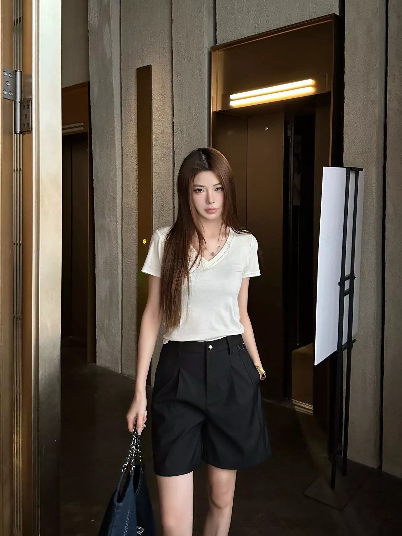 프라다 여성 하이웨이스트 정장 숏팬츠 상세 이미지 16
