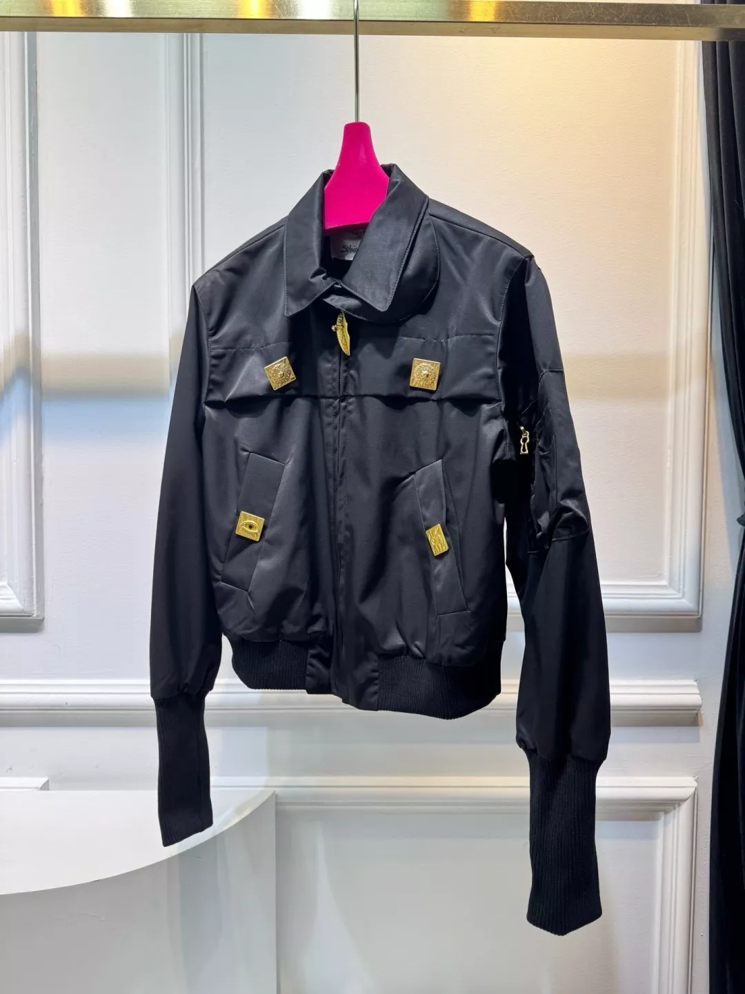 body_65537d46ca60c111.webp