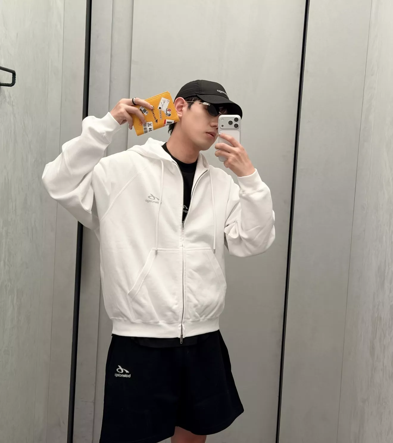 발렌시아가 바디스 아트 프린트 루즈핏 쇼츠 상세 이미지 10