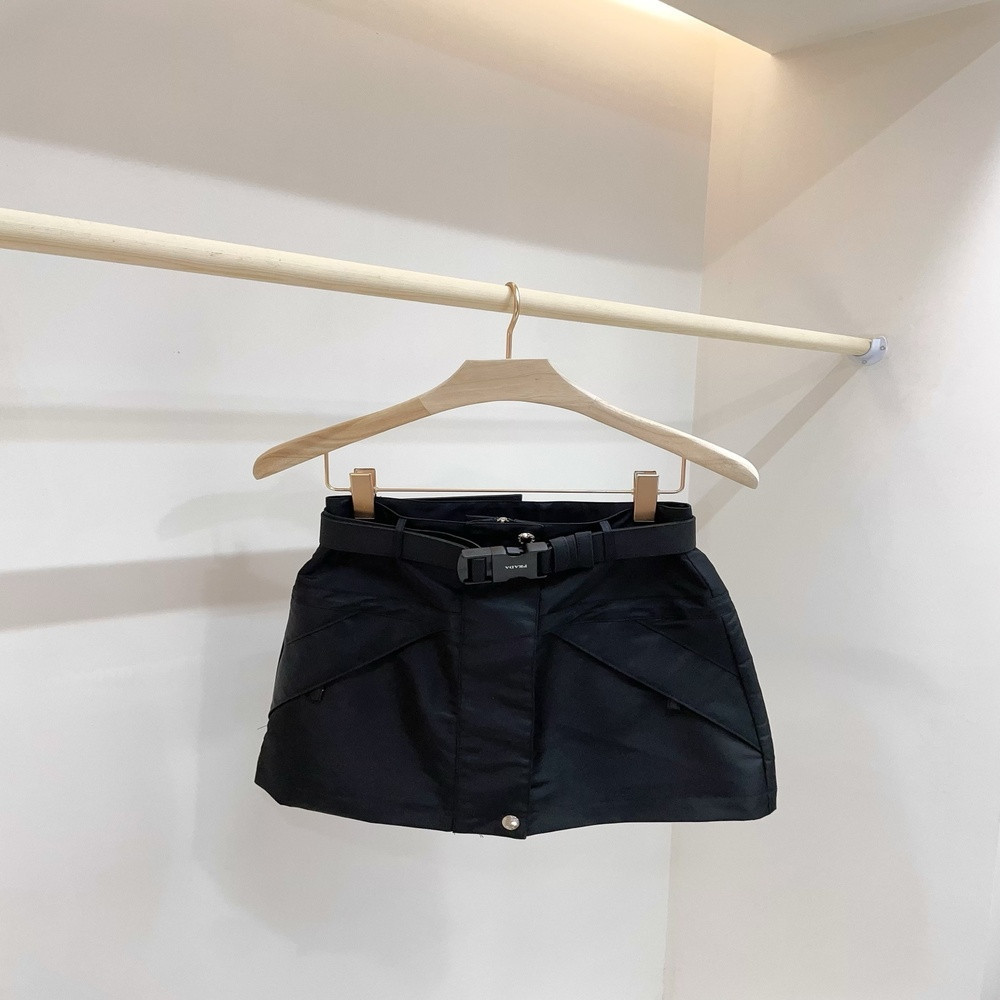 프라다 나일론 A라인 미니 스커트
