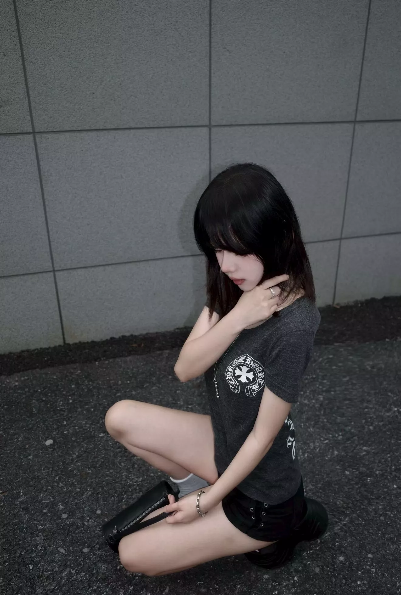 크롬하츠 브이넥 슬림핏 반소매 티셔츠 상세 이미지 14