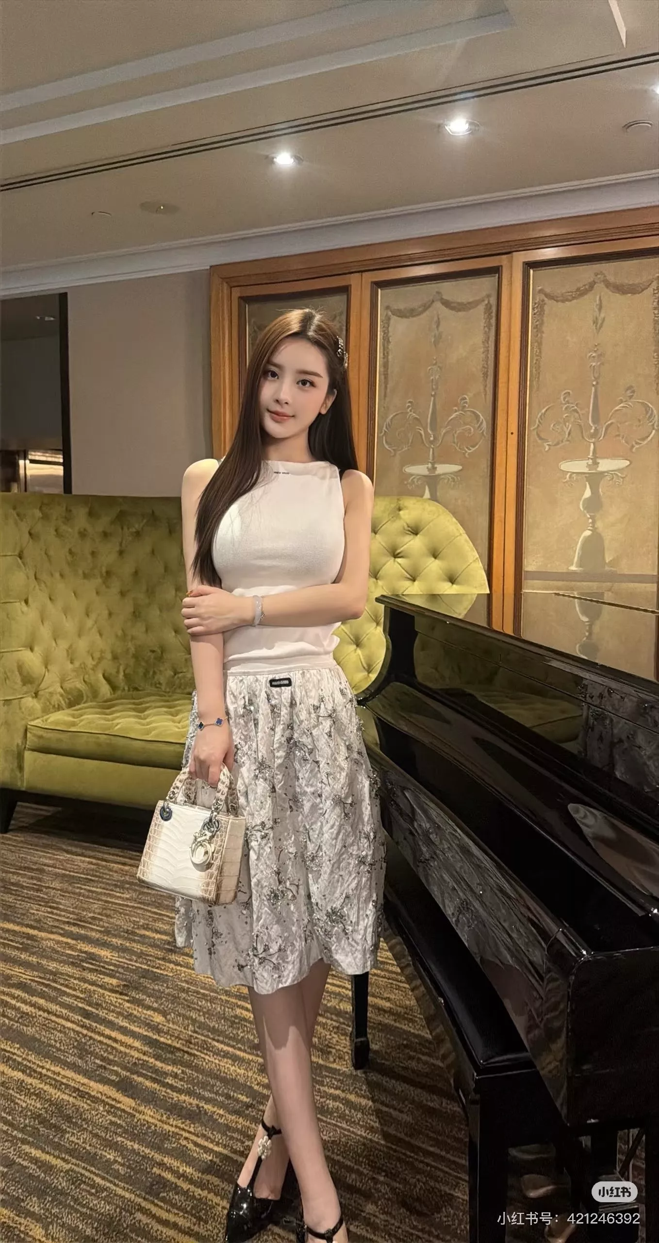 미우미우 플라워 장식 디테일 미니 스커트 상세 이미지 3