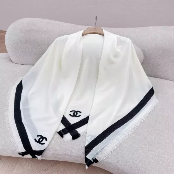 샤넬 로고 정사각 스카프