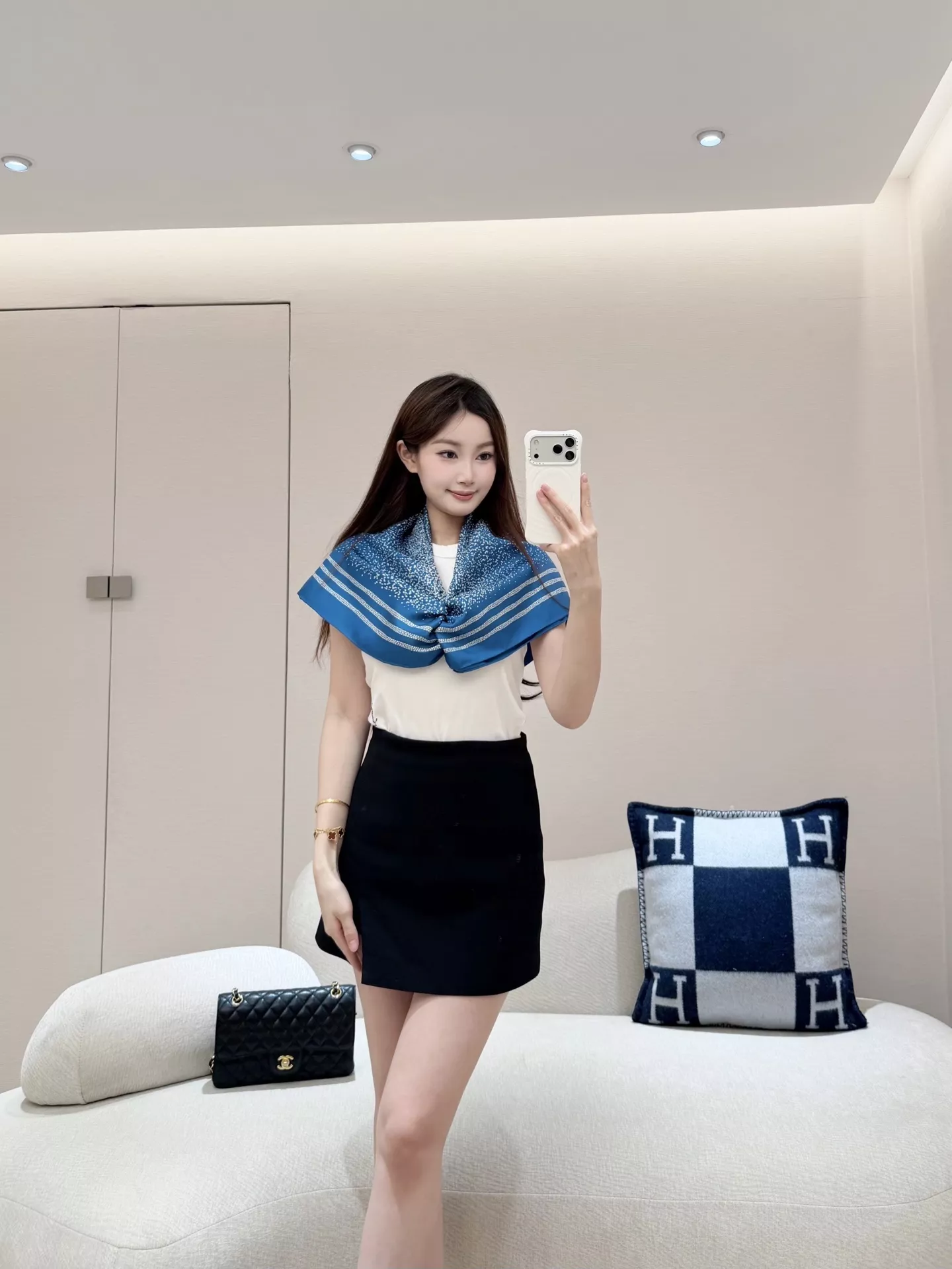 샤넬 실크 더블C 정사각 스카프 상세 이미지 11