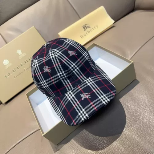 버버리 체크 패턴 볼캡