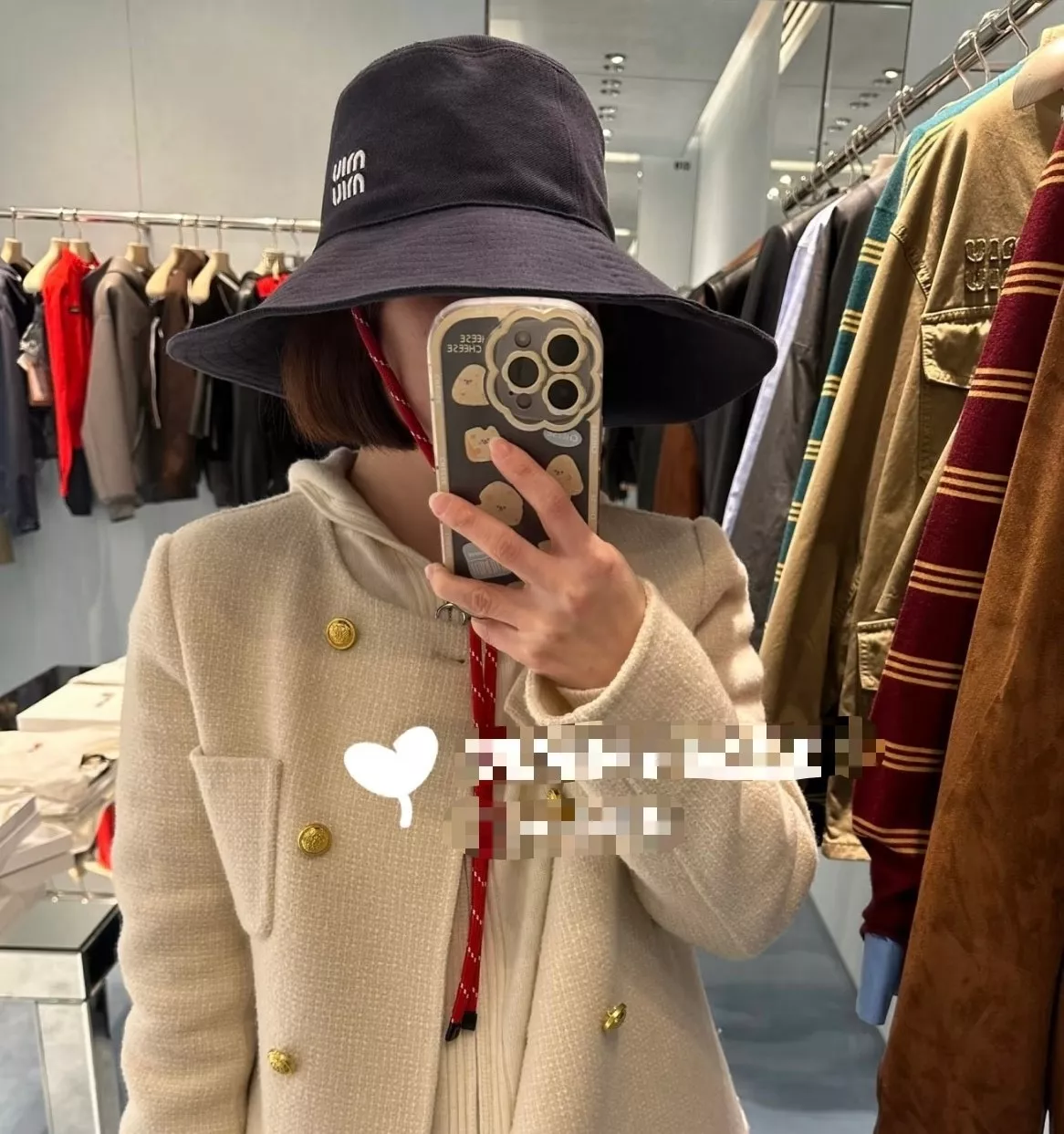 미우미우 자수 로고 버킷햇 상세 이미지 4