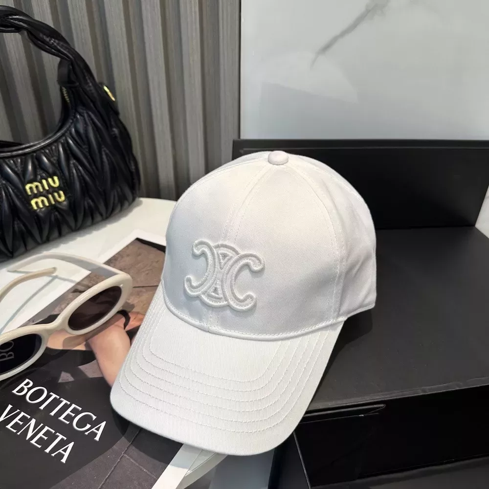 셀린느 C 로고 포인트 볼캡
