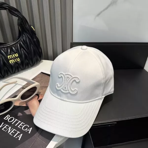 셀린느 C 로고 포인트 볼캡