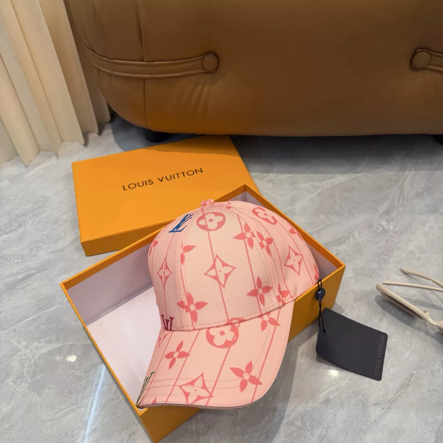 루이비통 모노그램 패턴 볼캡 상세 이미지 2