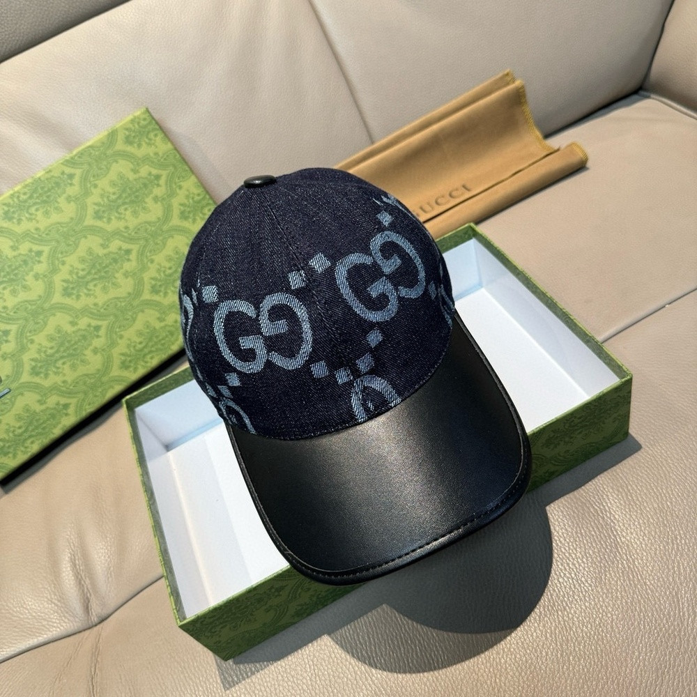 구찌 더블 G 배색 가죽 포인트 볼캡