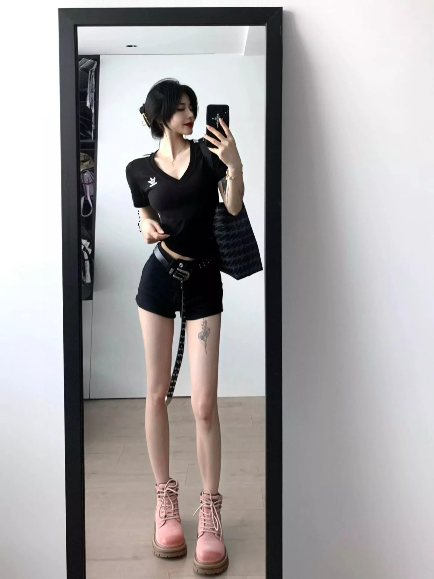 아디다스 브이넥 여성 반소매 티셔츠 상세 이미지 14