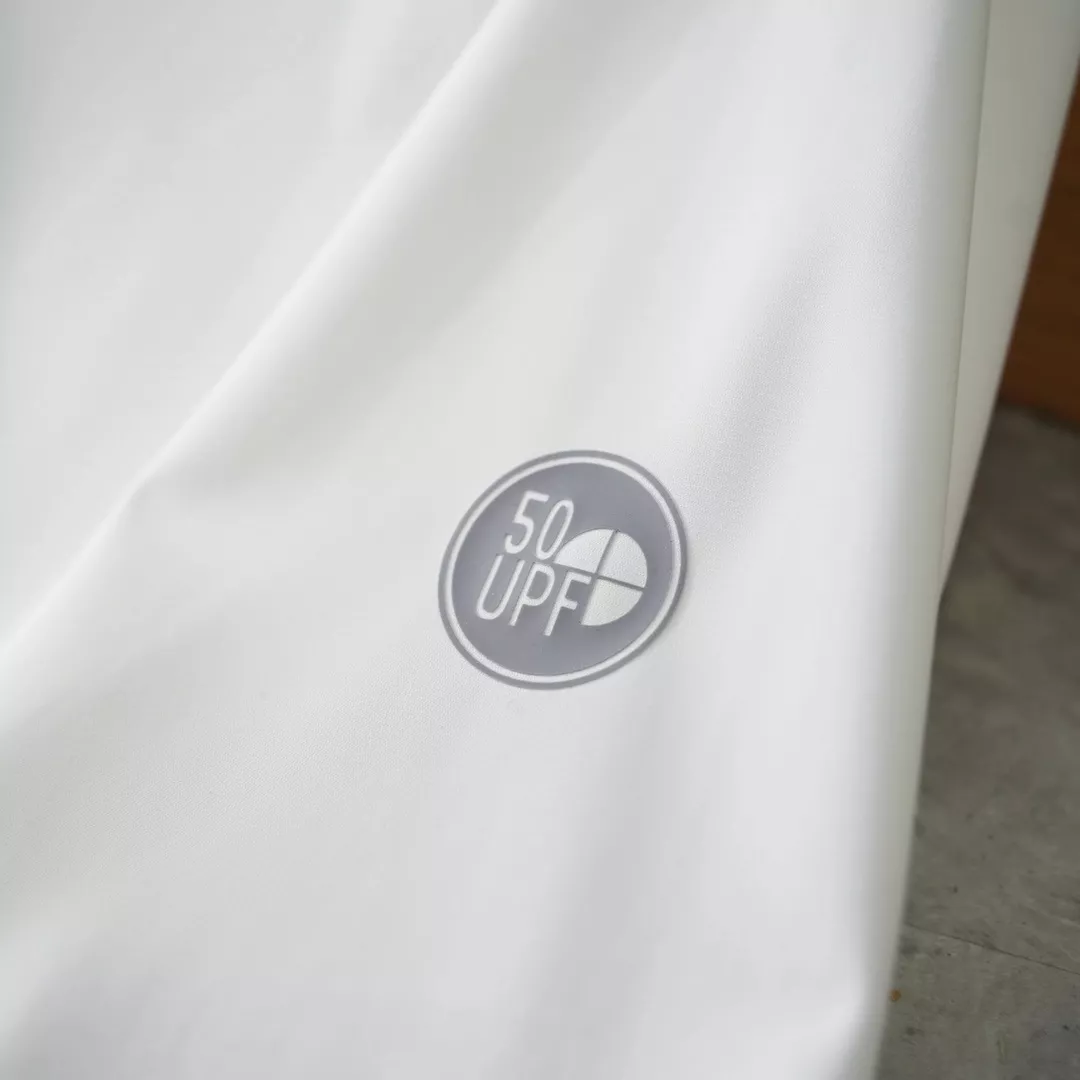 데상트 후드형 자외선 차단 집업 재킷 상세 이미지 9