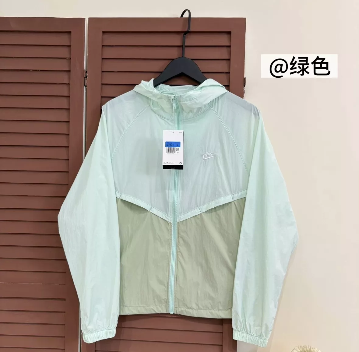 나이키 경량 후드 집업 자켓 상세 이미지 2