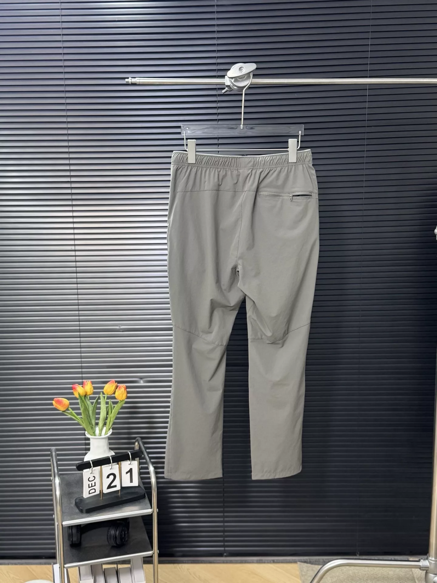 카일라스 경량 속건 자수 로고 아웃도어 캐주얼 팬츠 상세 이미지 5