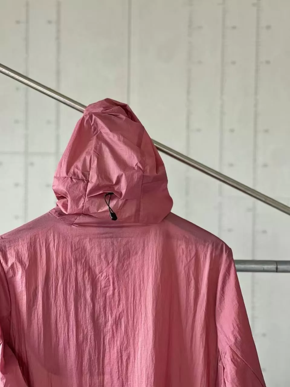 파타고니아 후디니 경량 후드 바람막이 재킷 상세 이미지 25