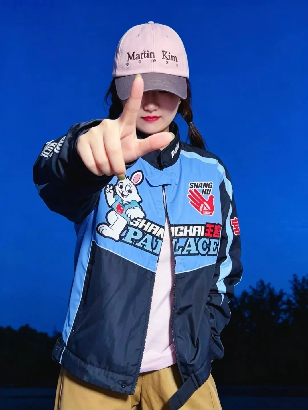팔라스 토끼 자수 배색 레터링 집업 재킷 상세 이미지 34