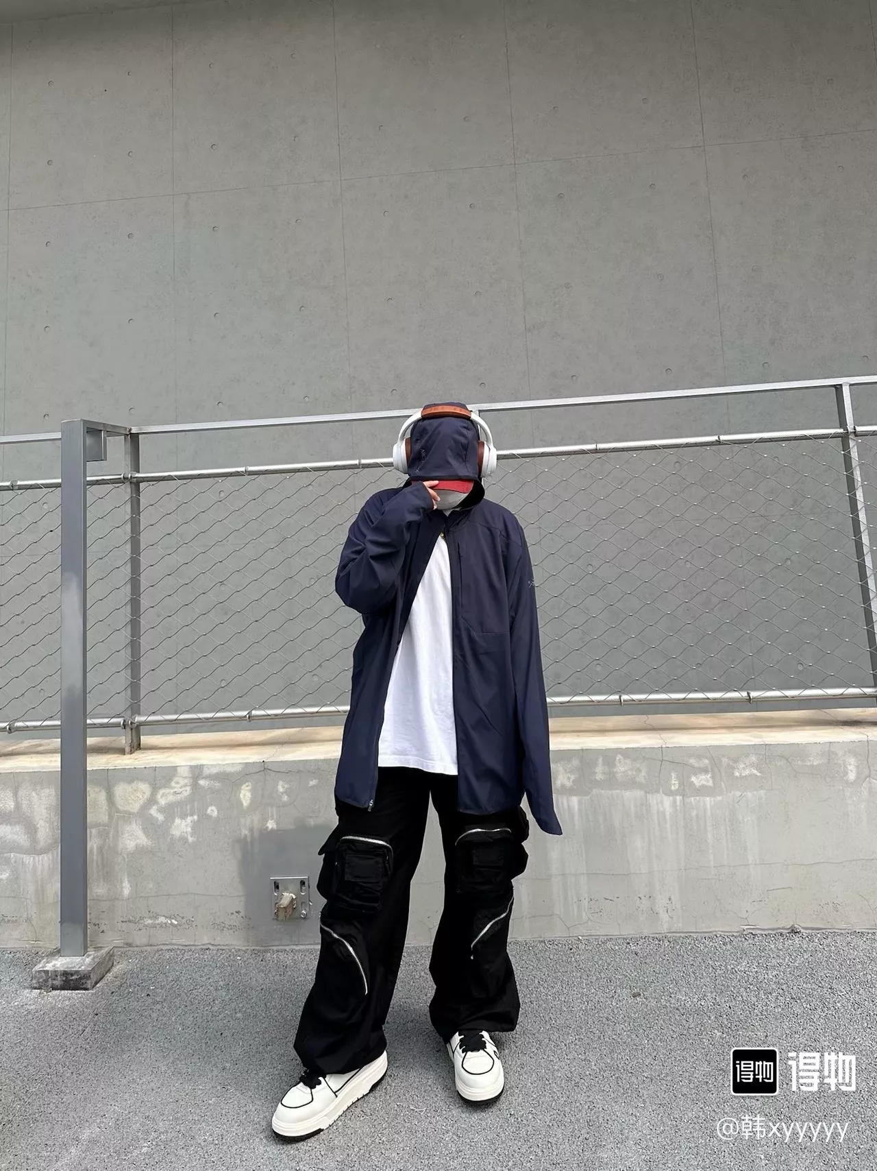 아크테릭스 남녀공용 후드형 경량 바람막이 재킷 상세 이미지 33