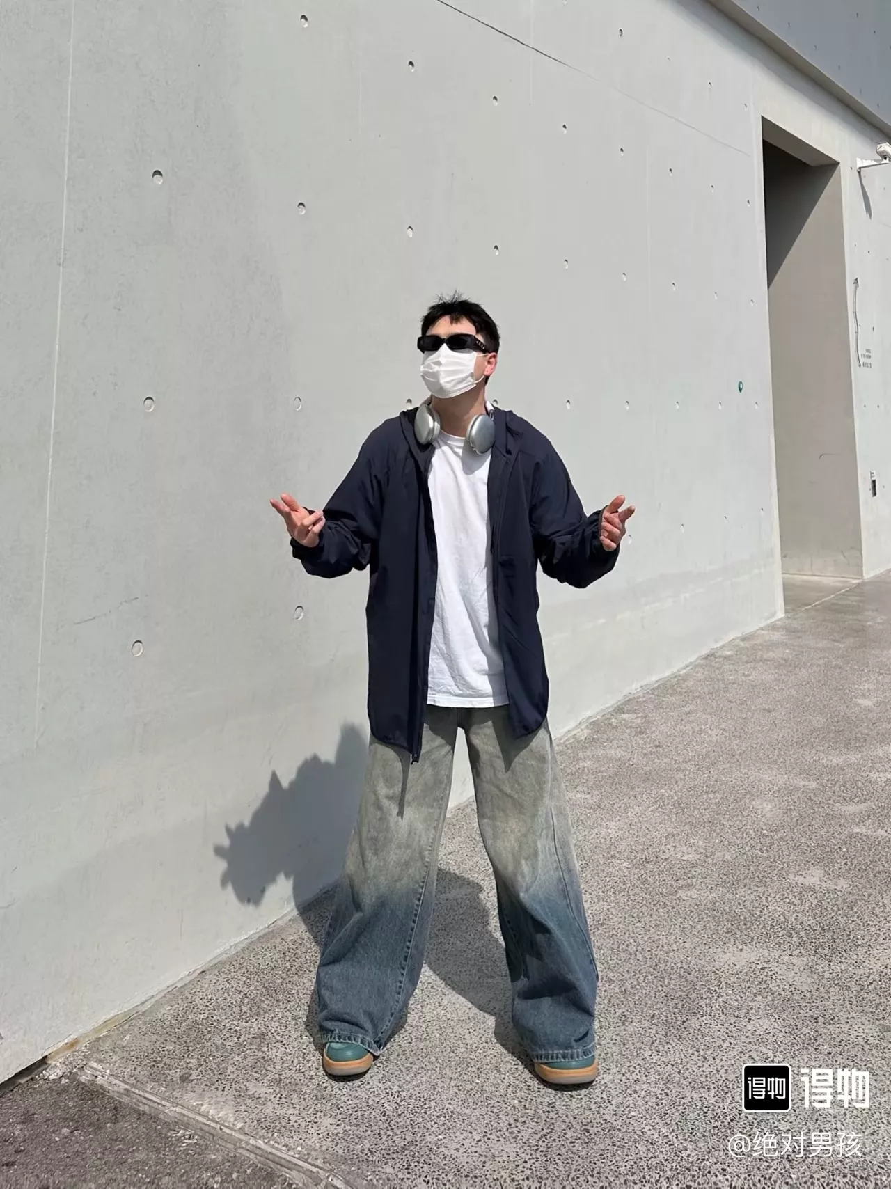 아크테릭스 남녀공용 후드형 경량 바람막이 재킷 상세 이미지 37