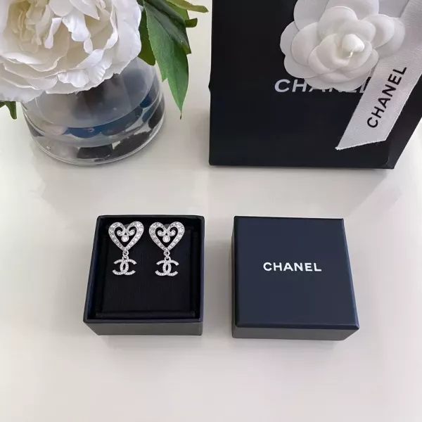 샤넬 하트 더블C 귀걸이