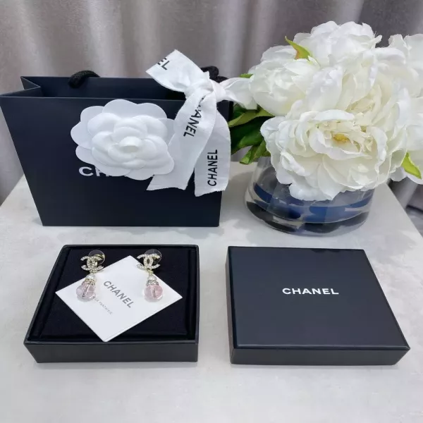 샤넬 더블 C 핑크 크리스탈 귀걸이