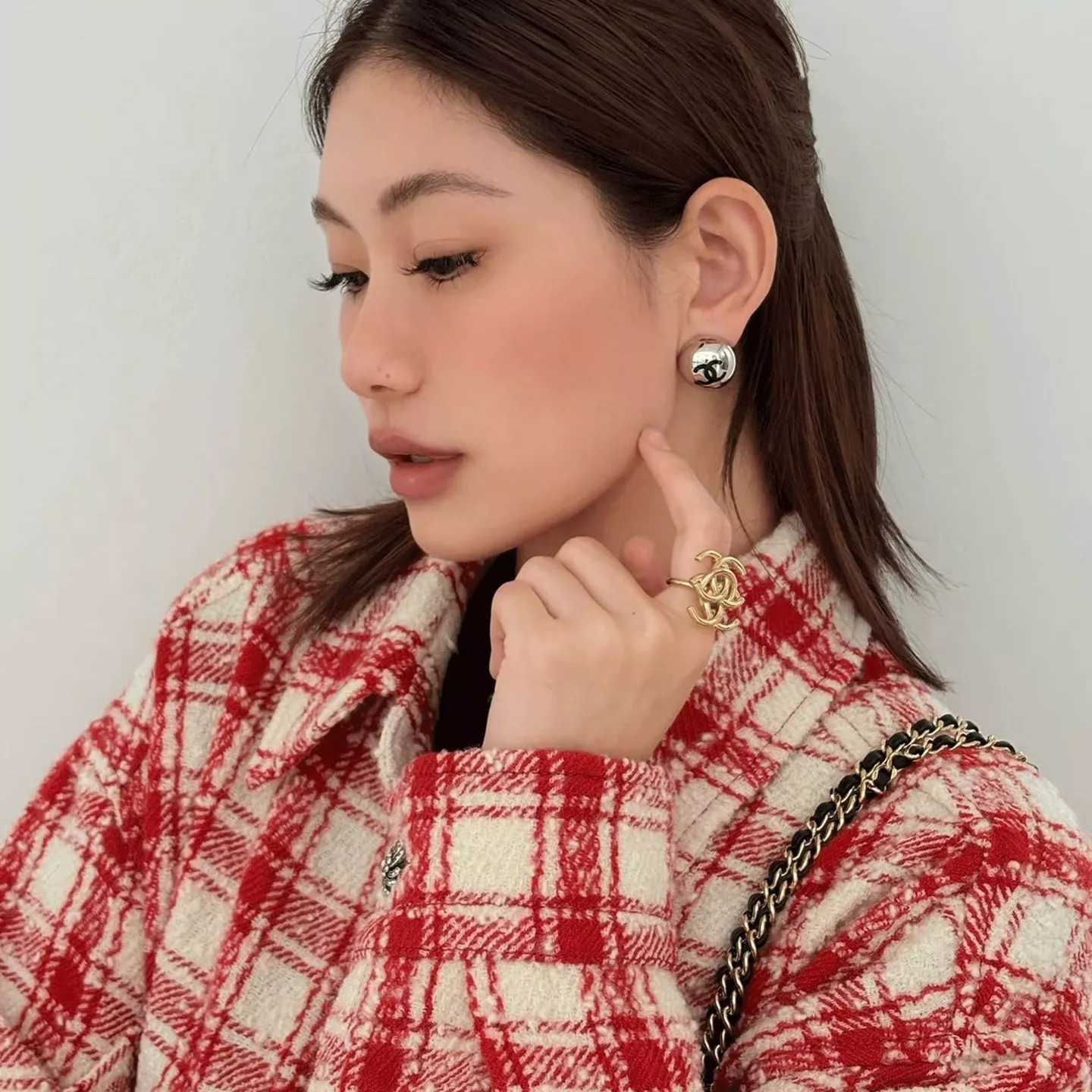 샤넬 원형 볼 이어링 상세 이미지 12
