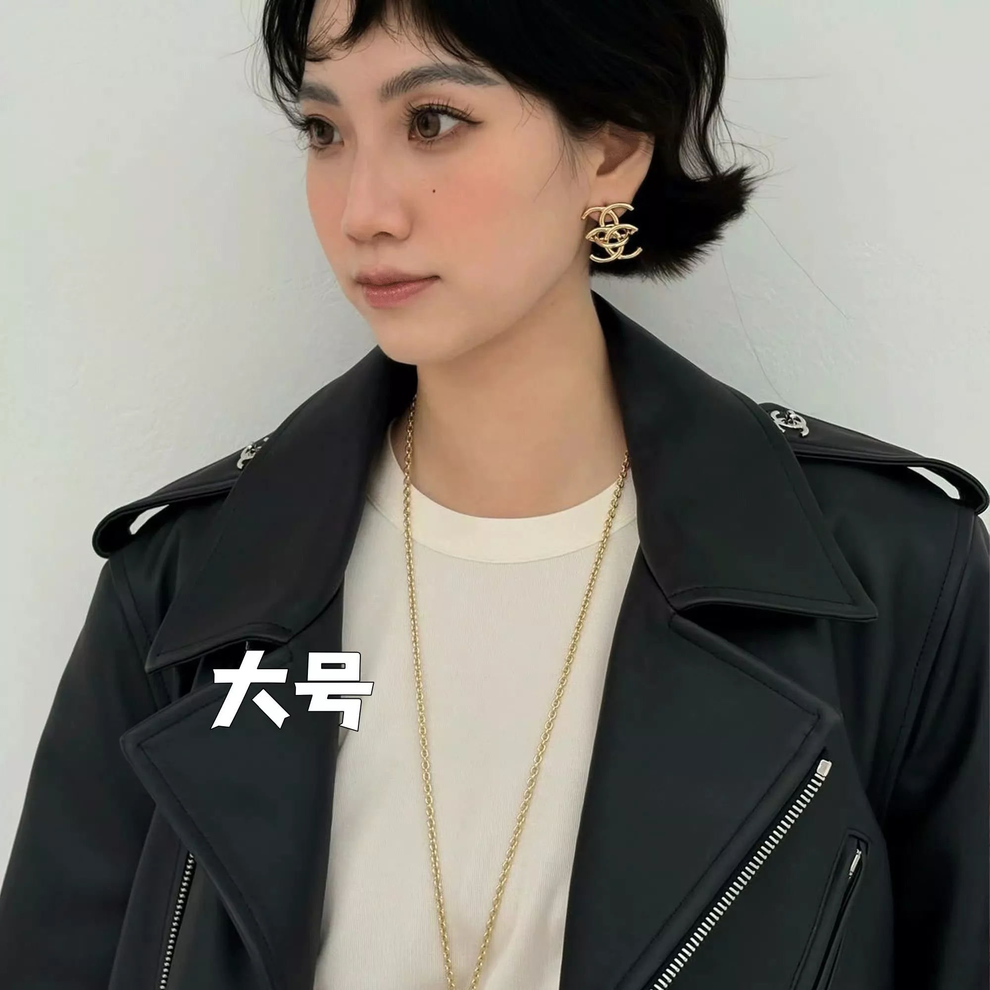 샤넬 겹쳐진 더블 C 디자인 귀걸이 상세 이미지 25
