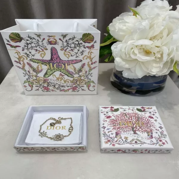 디올 CD 태양꽃 모티브 팔찌
