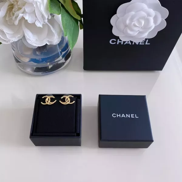 샤넬 중첩 더블 C 이어링