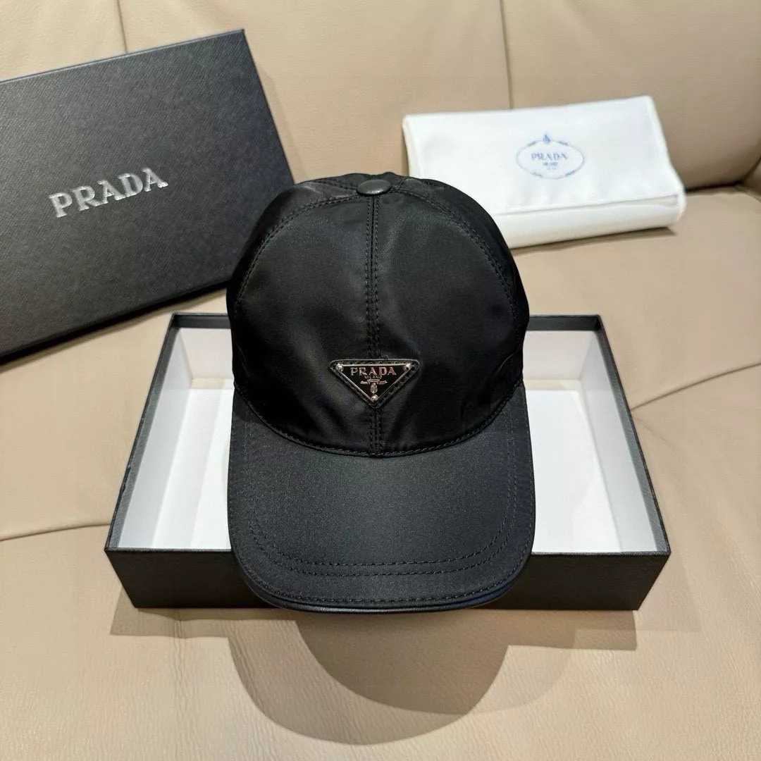 프라다 클래식 삼각 로고 볼캡 상세 이미지 2