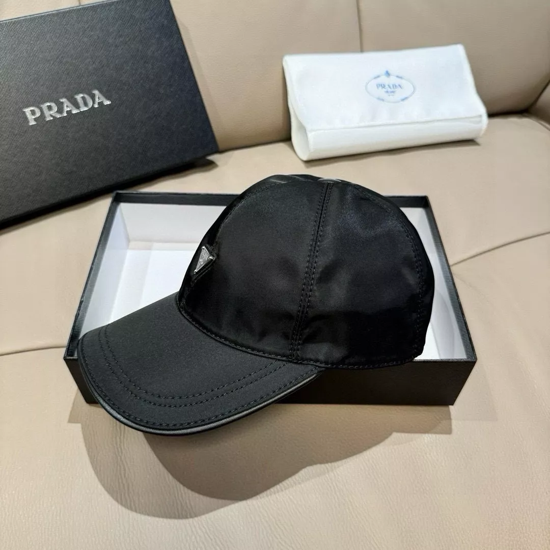 프라다 클래식 삼각 로고 볼캡 상세 이미지 4
