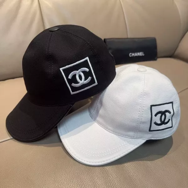 샤넬 더블 C 자수 볼캡