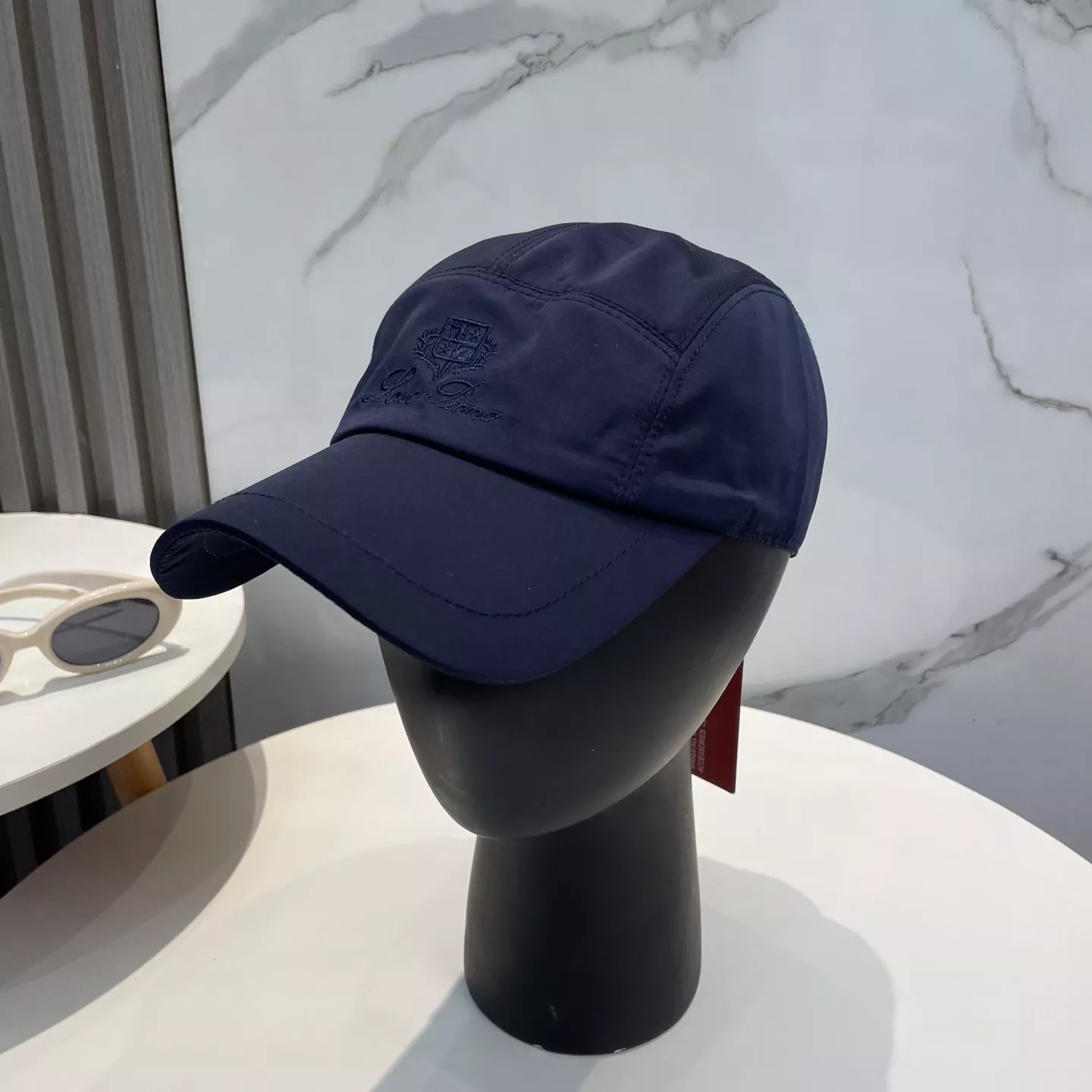 로로피아나 로고 포인트 베이스볼 캡 상세 이미지 3