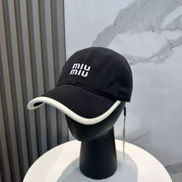 미우미우 자수 디테일 베이스볼 캡