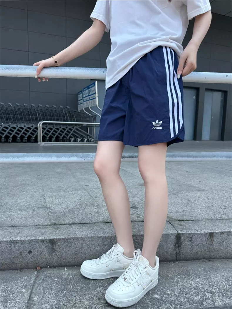 아디다스 삼선 배색 포인트 캐주얼 운동 하프 팬츠 상세 이미지 16