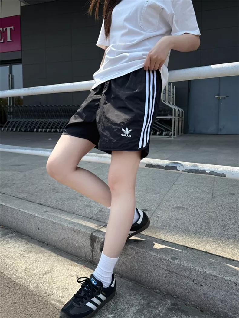 아디다스 삼선 배색 포인트 캐주얼 운동 하프 팬츠 상세 이미지 10