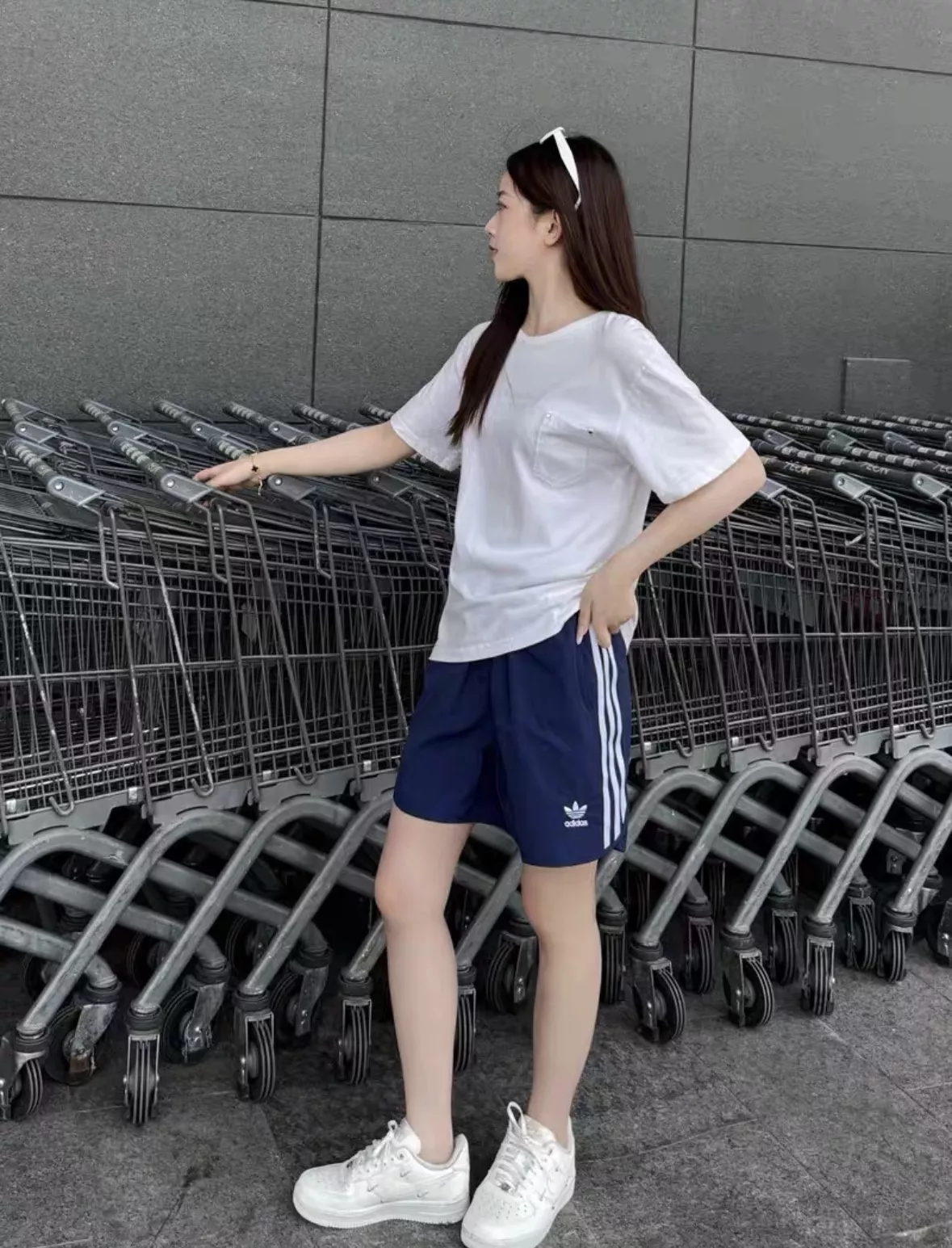 아디다스 삼선 배색 포인트 캐주얼 운동 하프 팬츠 상세 이미지 12