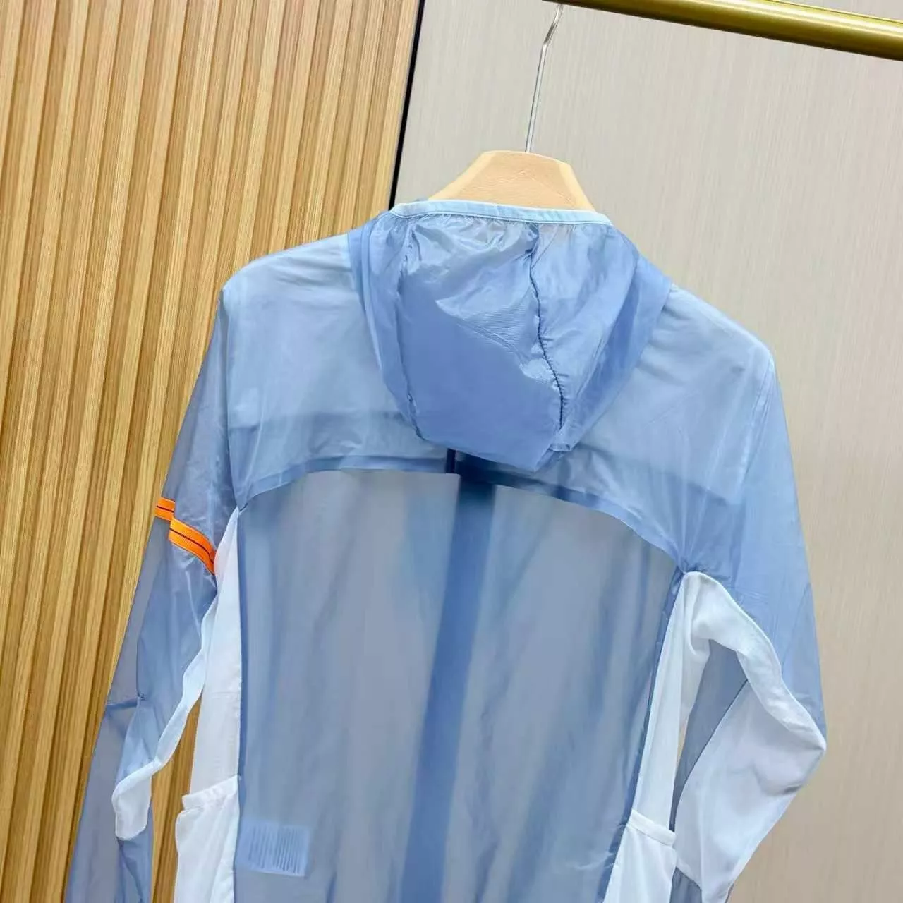 제냐 배색 경량 메쉬 후드 집업 재킷 상세 이미지 8