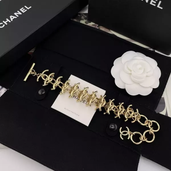샤넬 골드 톤 체인 링크 팔찌