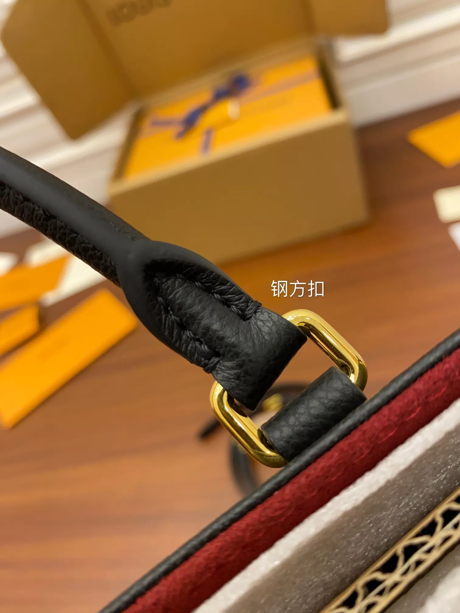 루이비통 모노그램 패턴 토트백 상세 이미지 6