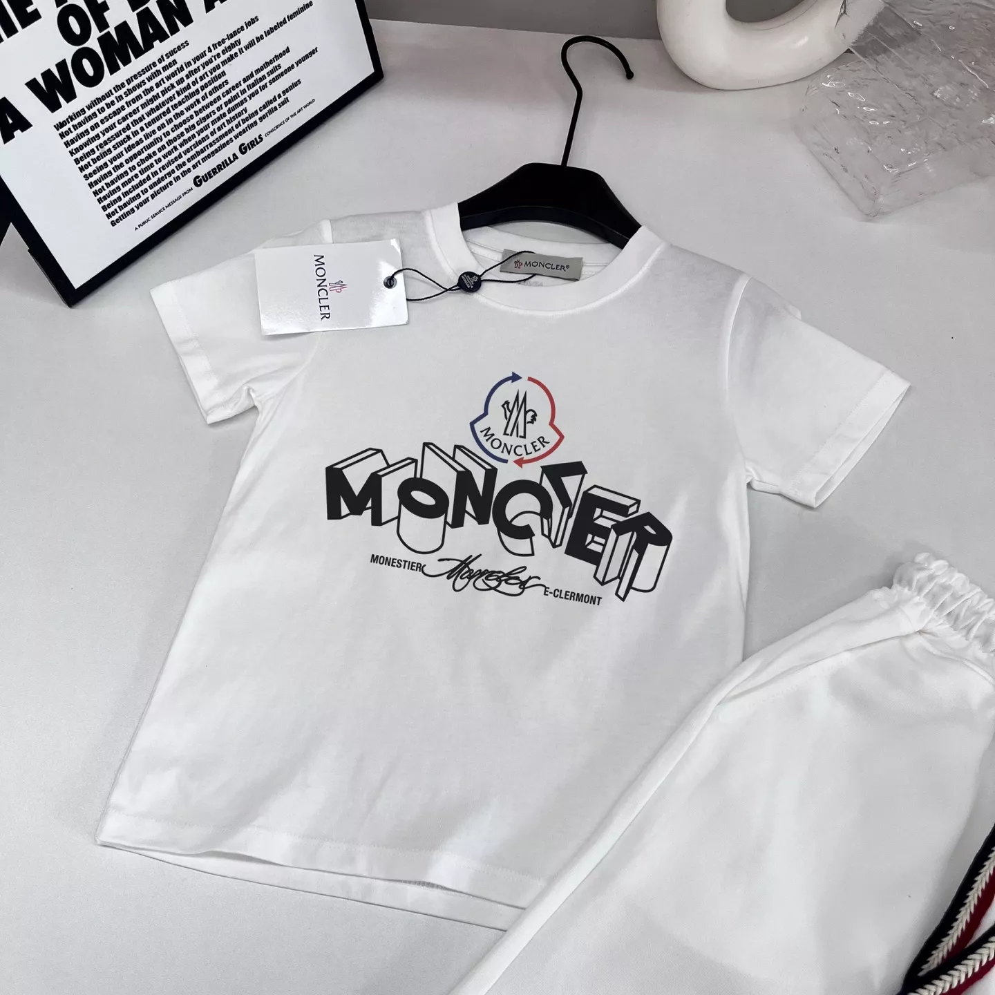 몽클레어 아동 반소매 티셔츠와 반바지 세트 상세 이미지 3