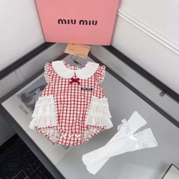 미우미우 레드 화이트 체크 베이비 바디수트 세트