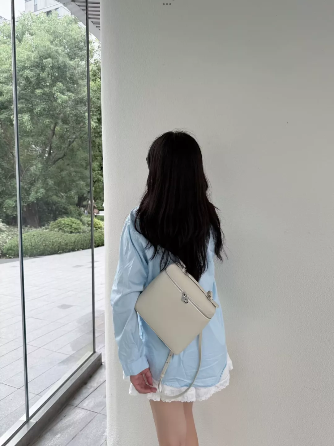 로로피아나 박스형 백팩 상세 이미지 16